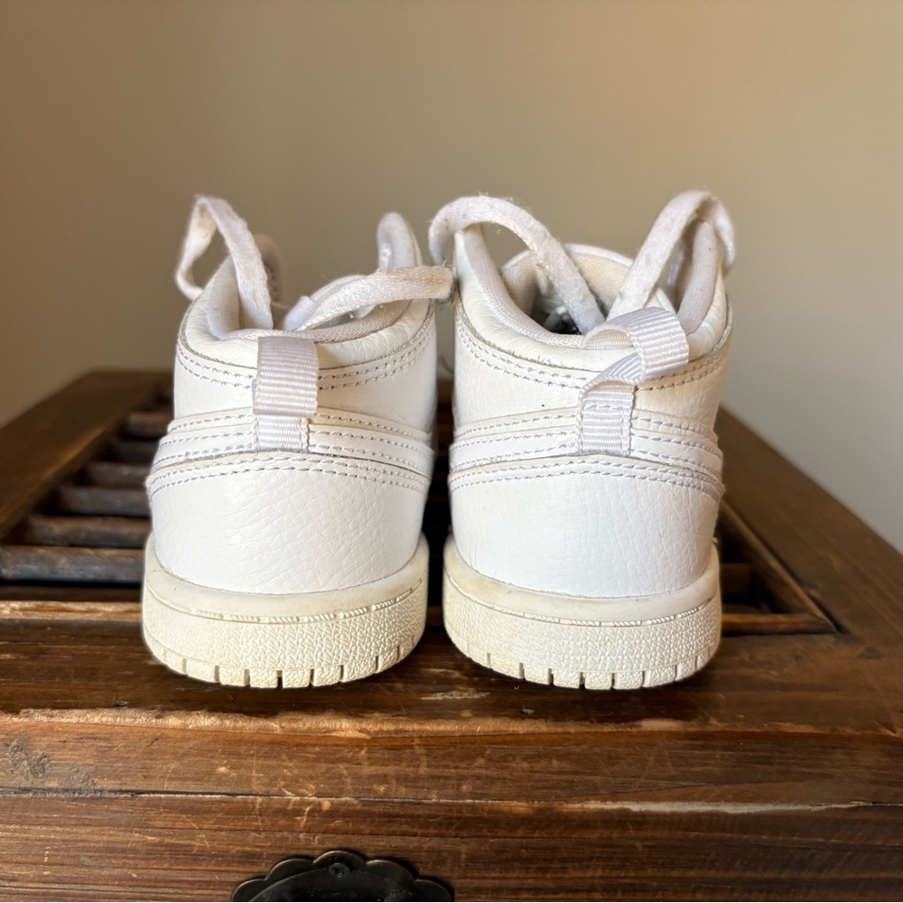 Nike Kids Air Jordan 1 Mid White High-Top Sneakers Shoes - Picture 4 of 7